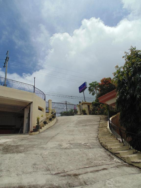 Royal Taal Inn Tagaytay City Εξωτερικό φωτογραφία