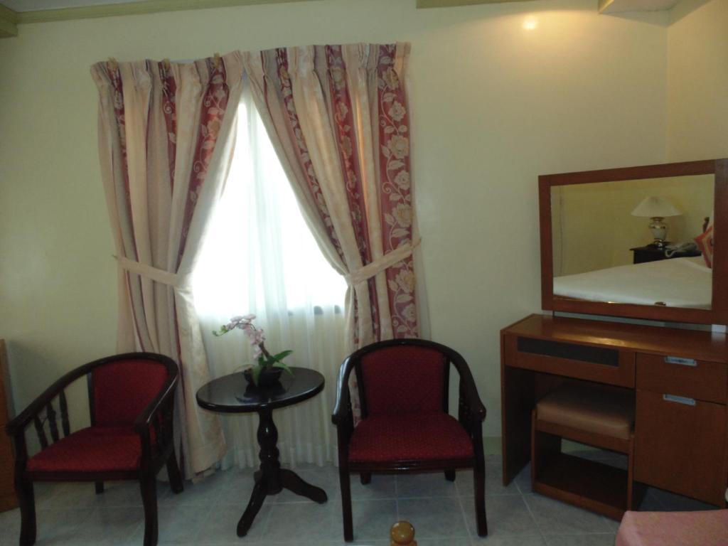 Royal Taal Inn Tagaytay City Δωμάτιο φωτογραφία