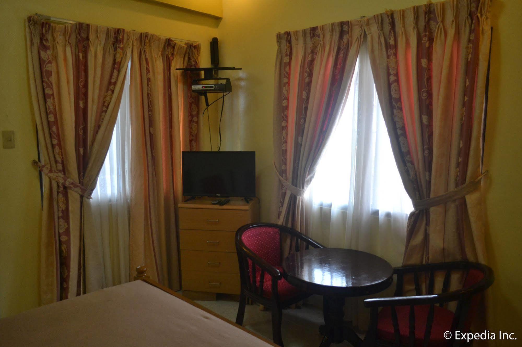 Royal Taal Inn Tagaytay City Εξωτερικό φωτογραφία