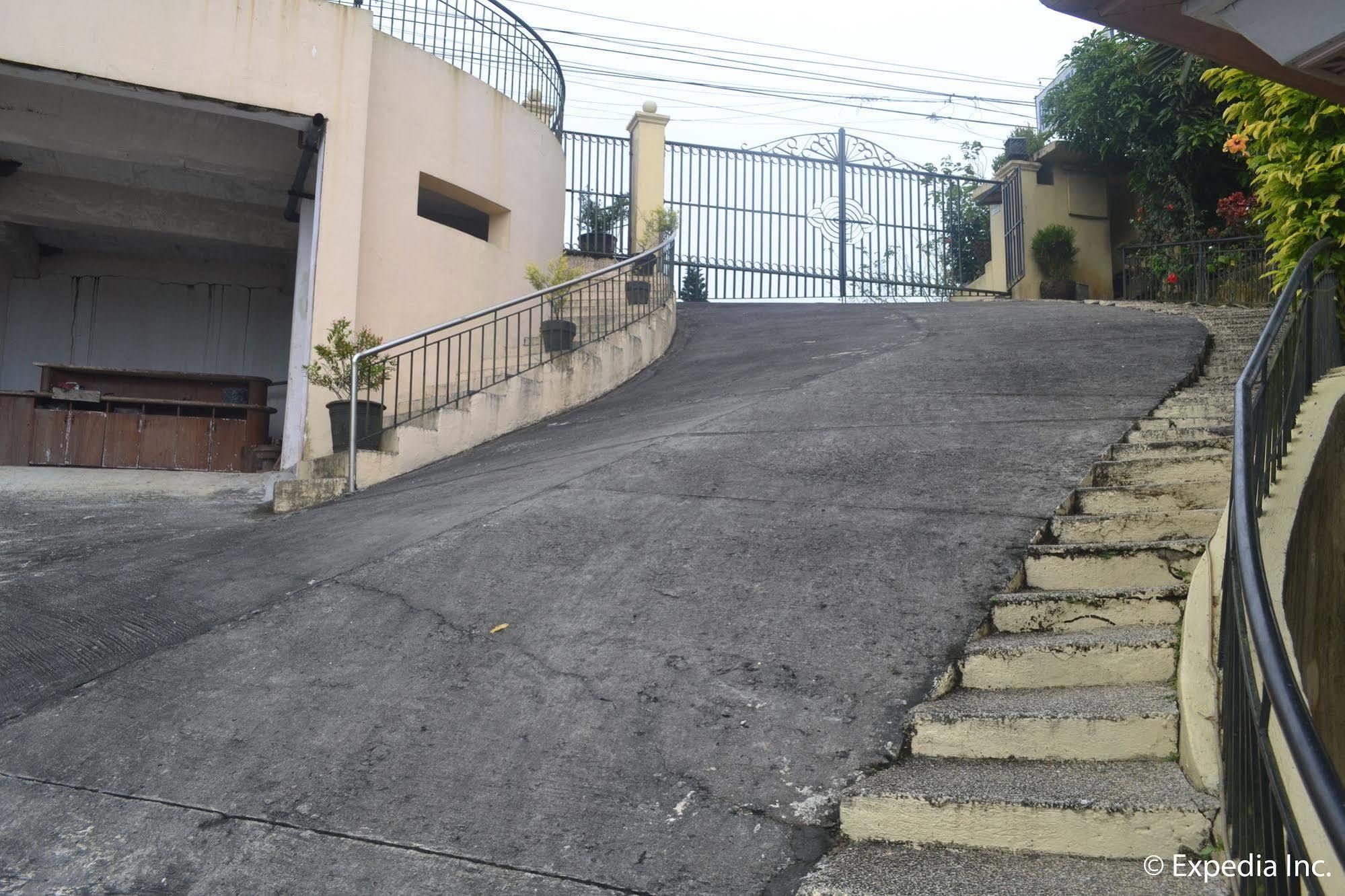 Royal Taal Inn Tagaytay City Εξωτερικό φωτογραφία