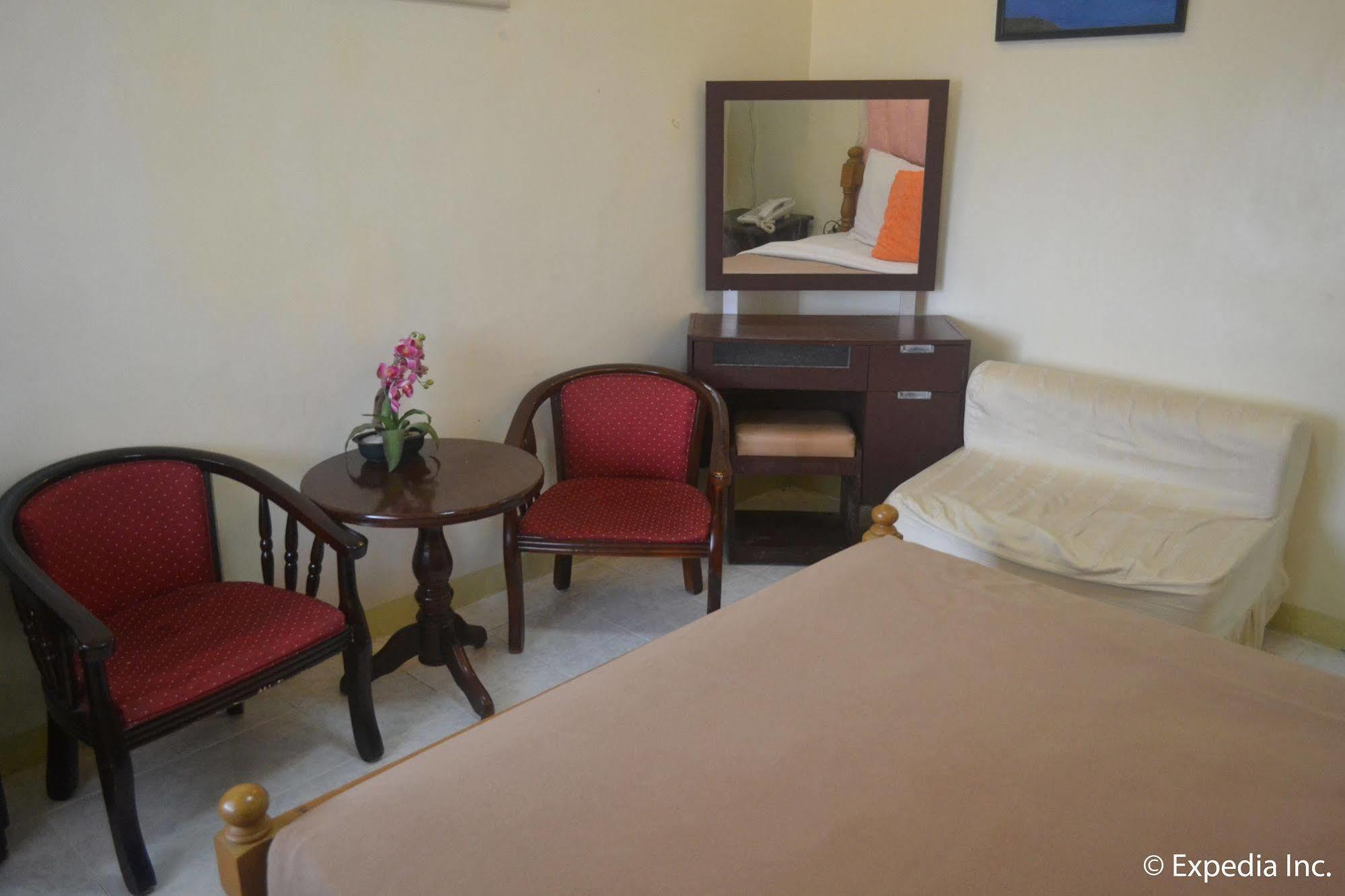 Royal Taal Inn Tagaytay City Εξωτερικό φωτογραφία