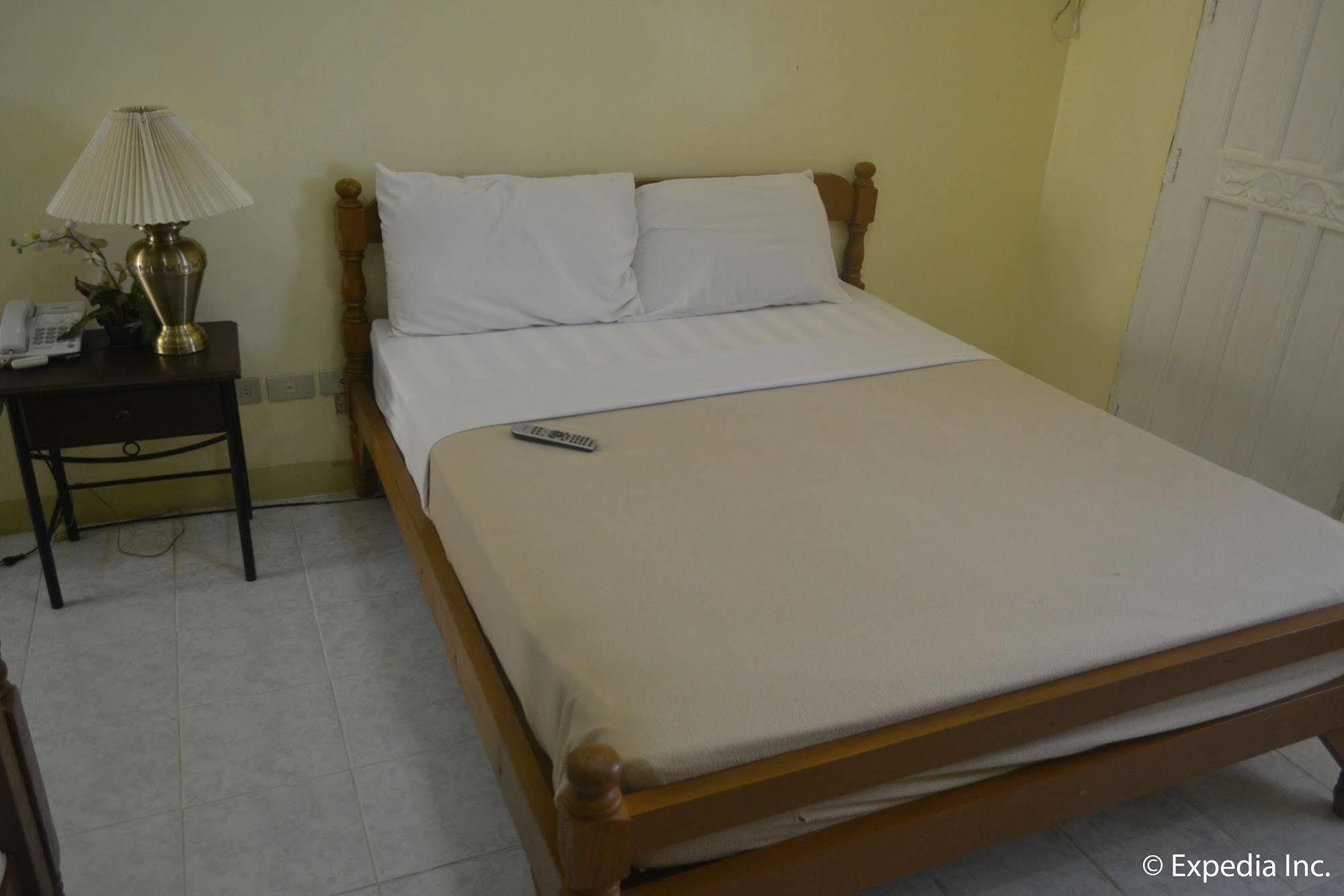 Royal Taal Inn Tagaytay City Εξωτερικό φωτογραφία