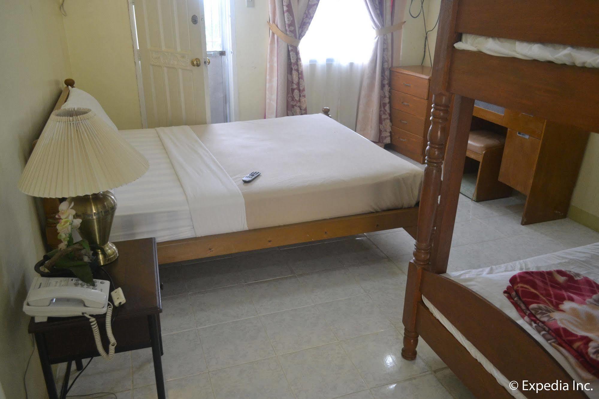 Royal Taal Inn Tagaytay City Εξωτερικό φωτογραφία