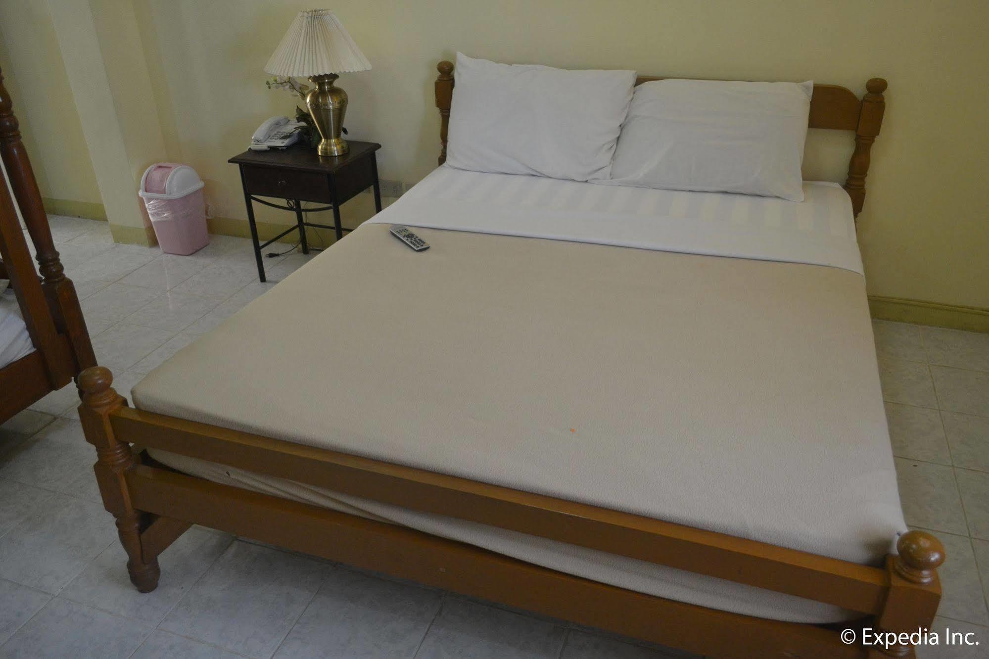 Royal Taal Inn Tagaytay City Εξωτερικό φωτογραφία